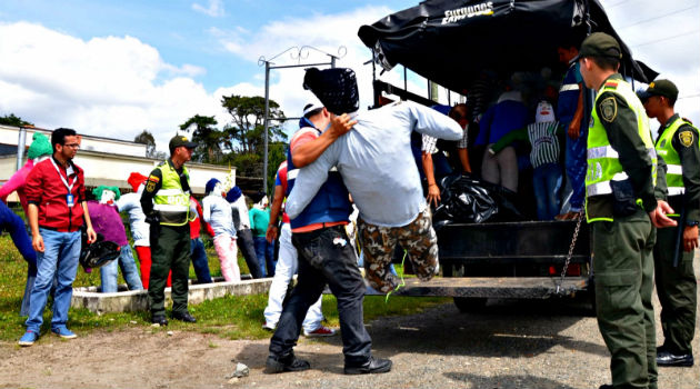 muñecos_año_viejo_policia2